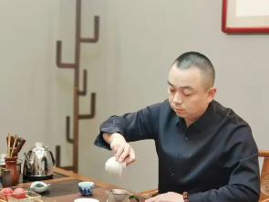 「赖顺安」生命正因有热烈的喜欢，才变得丰富饱满有意义